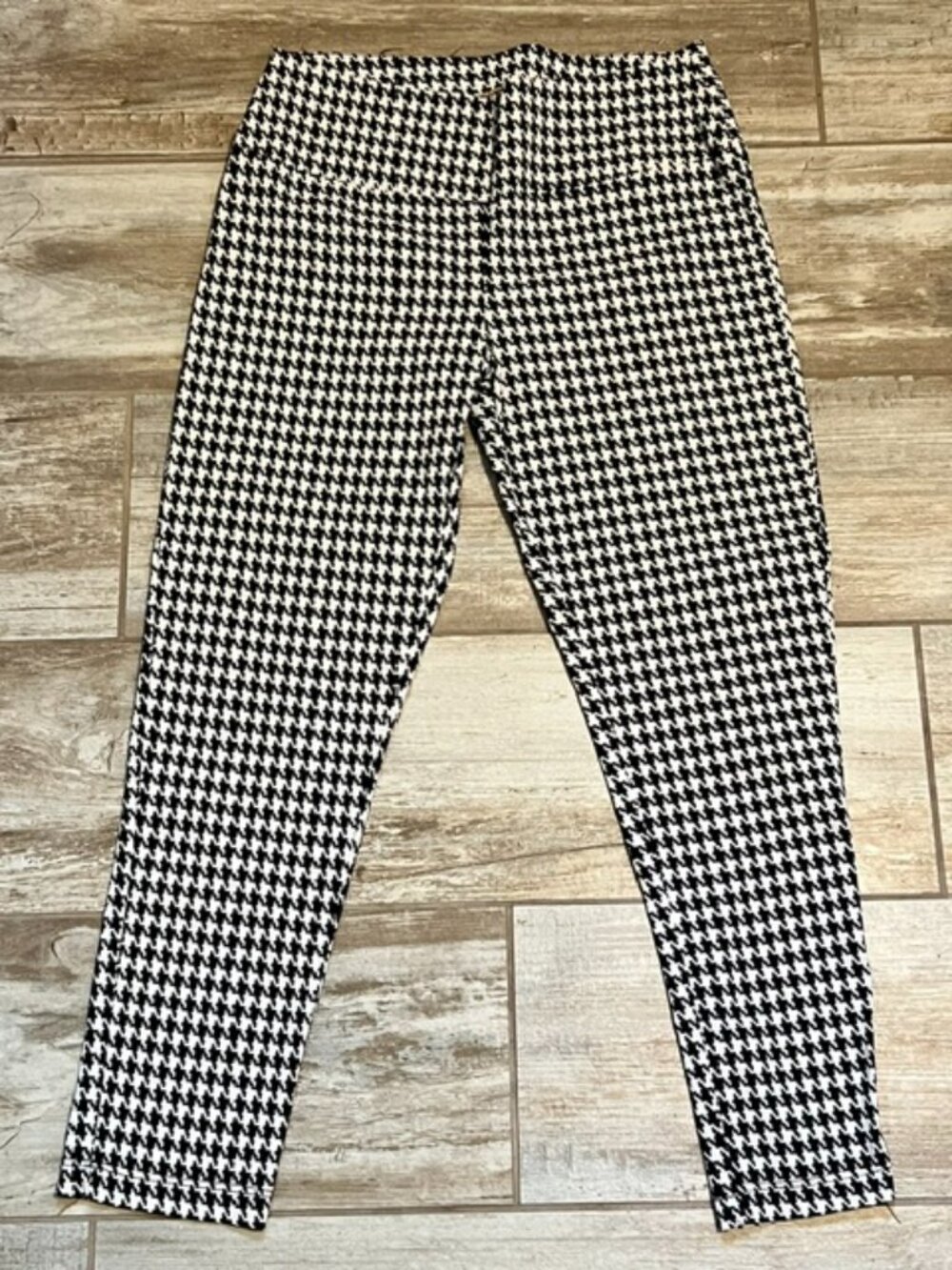 Women's Medium Houndstooth Pull-On Pants